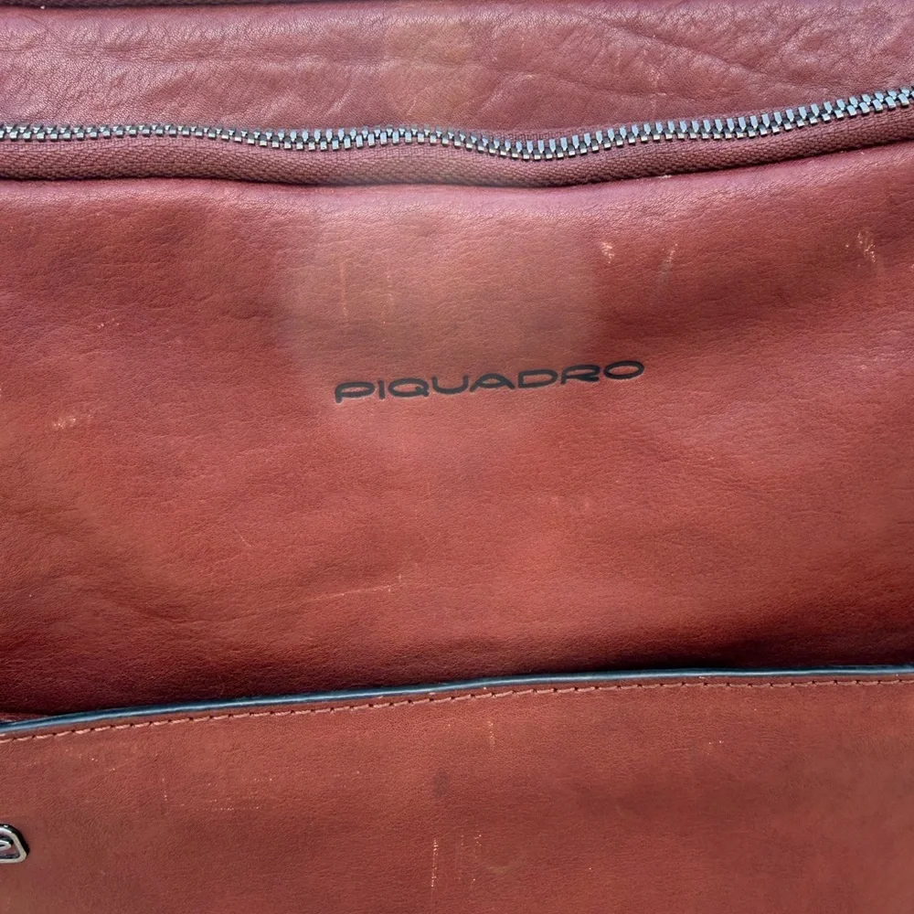 Piquadro gently used